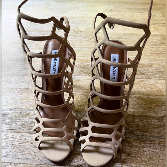 Steve Madden Slithur Blush Nubuck Leather Caged Heels - Picture 3 of 6